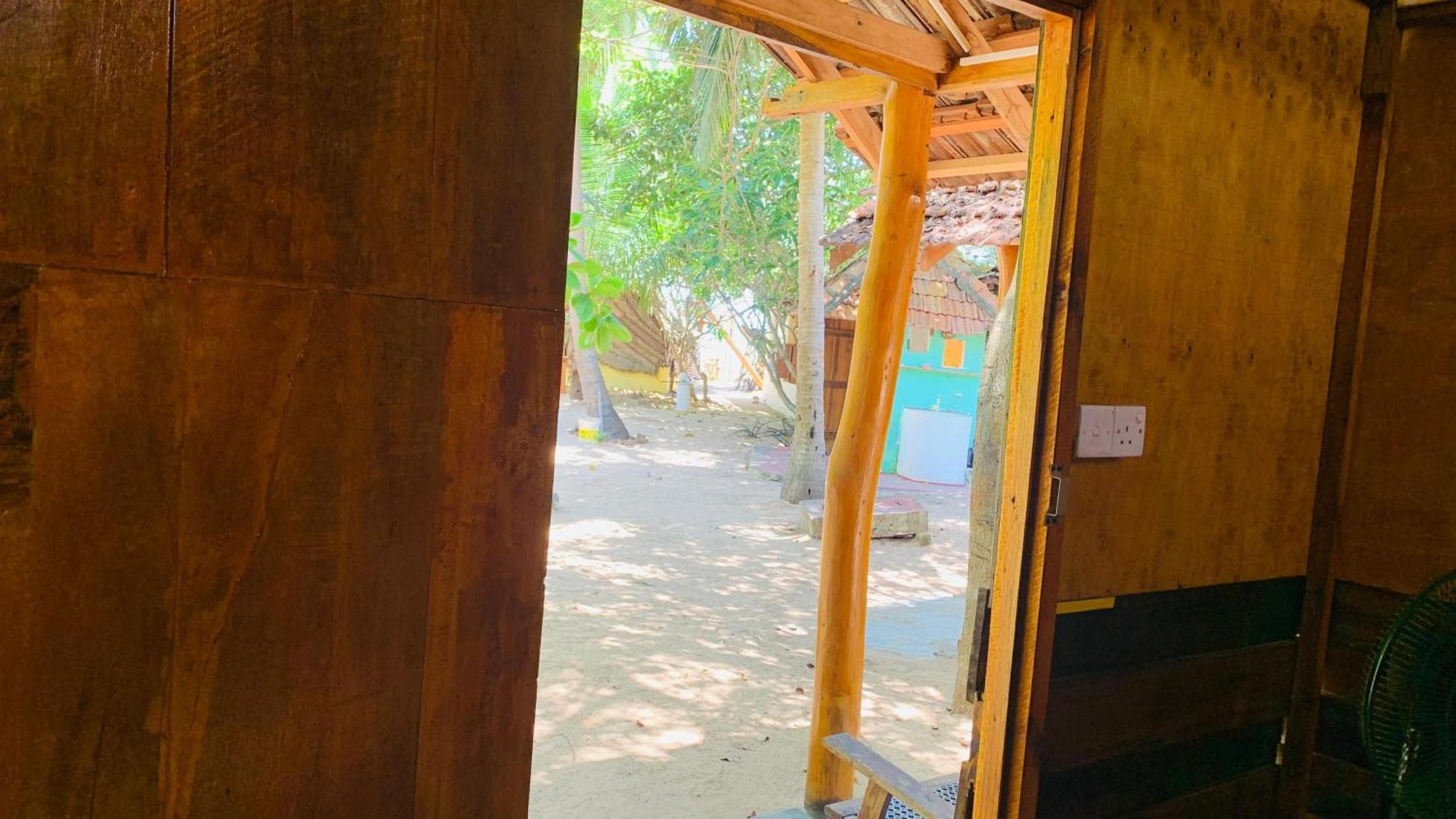 Breezy Beach Cabanas Arugam Bay Dış mekan fotoğraf